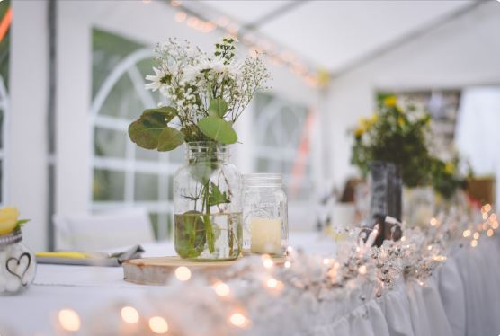 As melhores dicas para fazer uma linda decoração de tendas